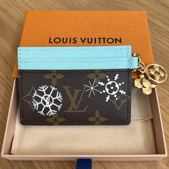 ❌SOLD❌❄️NEW❄️Louis Vuitton Charms Card Holder❄️ Monogram Azur Frost LIMITED - Picture 5 of 10